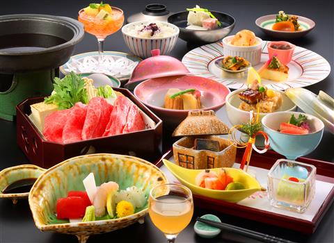 ほほえみの宿　滝の湯　夕食(一例　内容は季節により異なります)